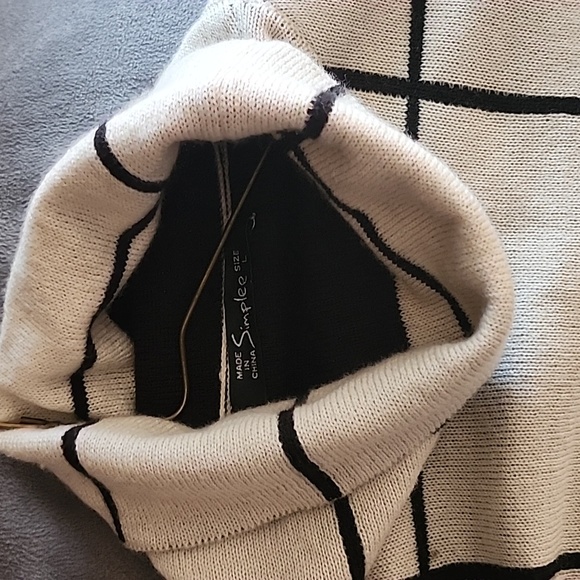 Simplee Turtleneck Sweater Dress Grid Pattern Black and Cream Mid Length - Picture 2 of 2